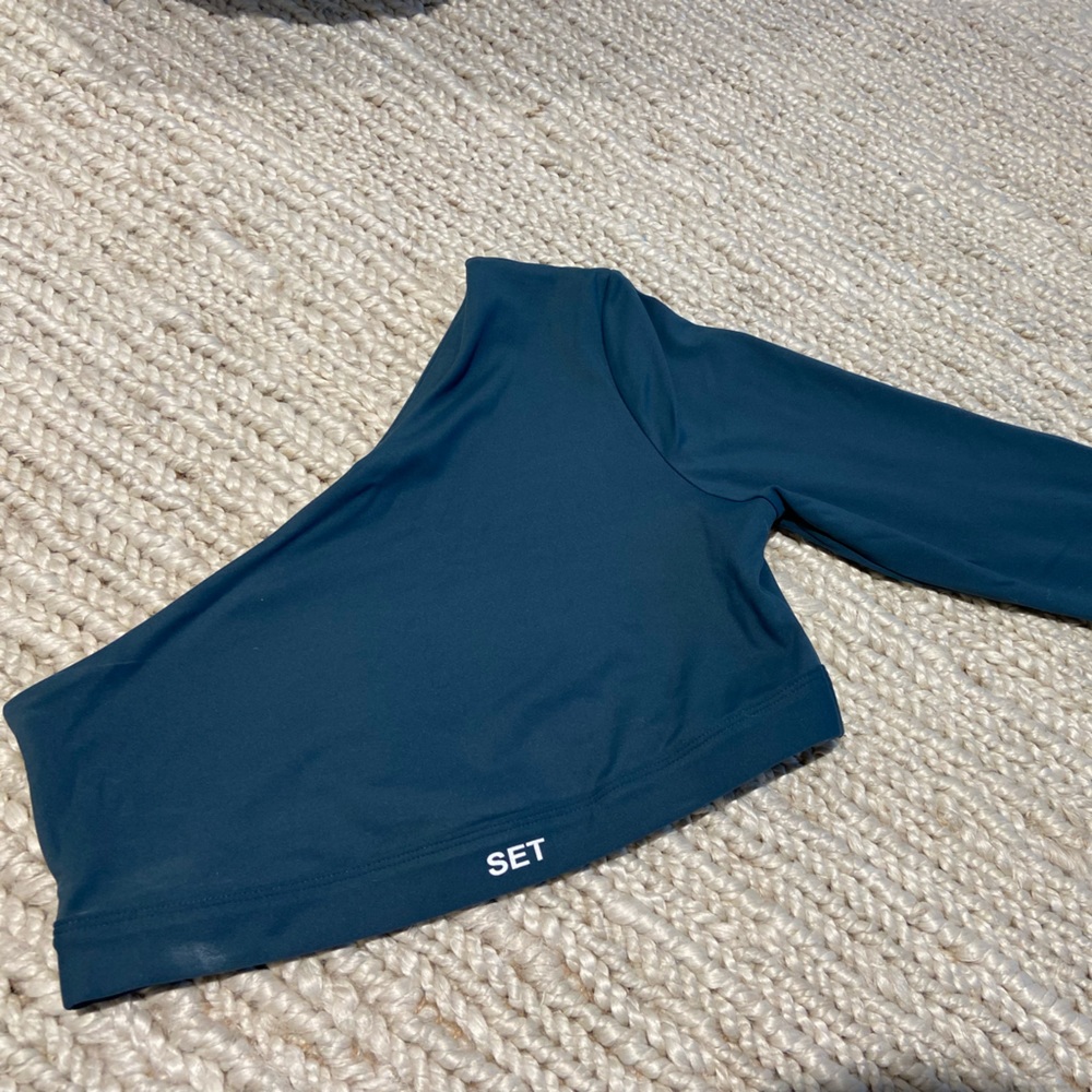 SPORTBODY™ LONG SLEEVE ONE SHOULDER BRA